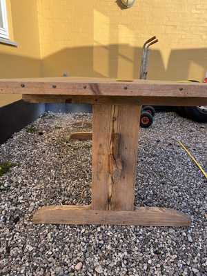 Table pine 1840
